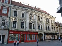 Trg bana Jelačića 2, kuću Demeter, podigao je oko 1829. godine Bartol Felbinger. Pročelje je preoblikovano 1890-ih  Kuću Demeter na Trgu bana Jelačića 2 podigao je oko 1829. godine Bartol Felbinger, prostorno i stilski u oblicima klasicizma bidermajera. Pročelje je preoblikovano 1890-ih. Na tome mjestu nalazio se na početku XIX. st. tridesetnički ured i staja trgovca Nauma Demetra, oca Dimitrija Demetra, hrvatskog književnika, kritičara, prevoditelja i kazališnog djelatnika.